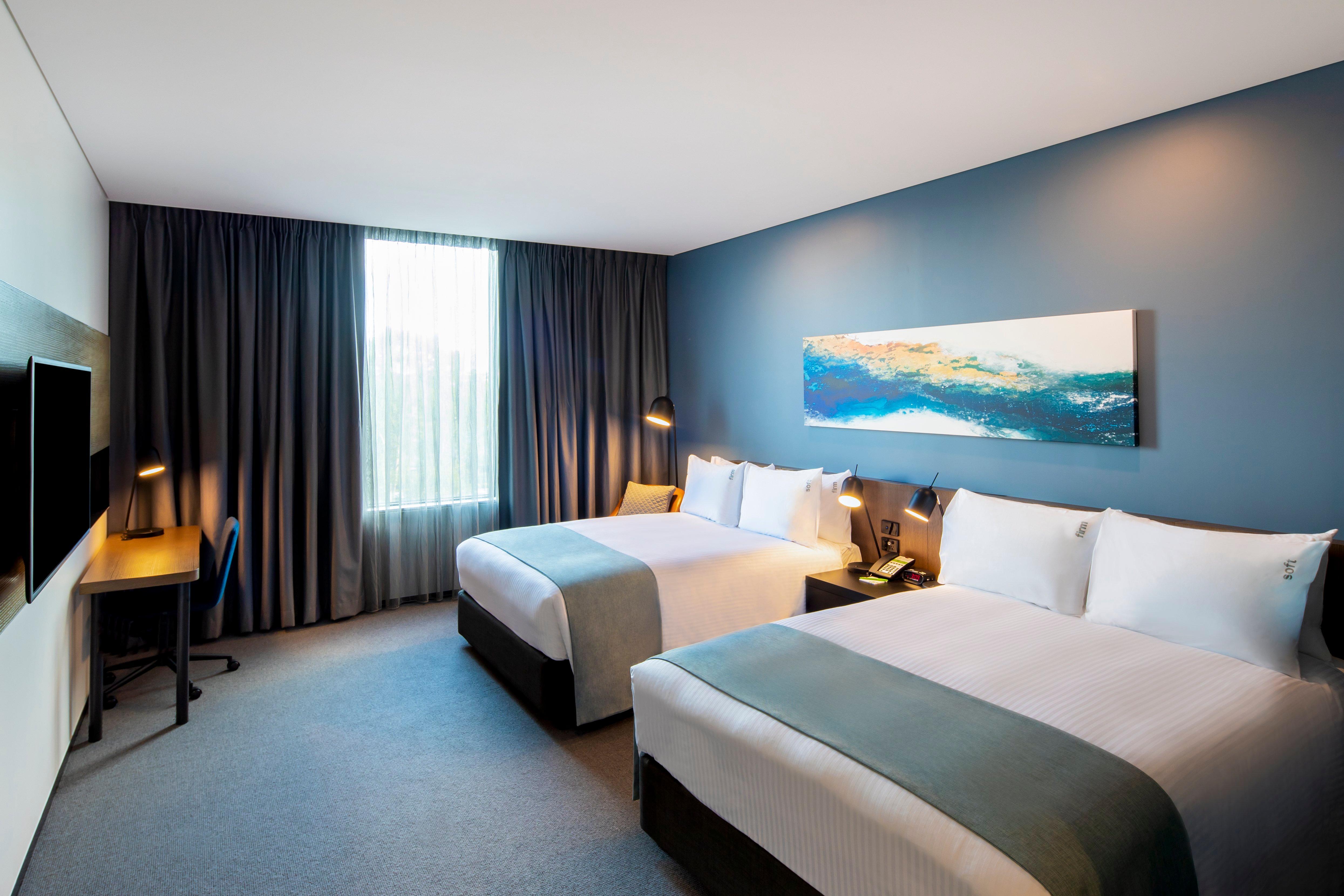 Holiday Inn Sydney St Marys By Ihg Exterior photo