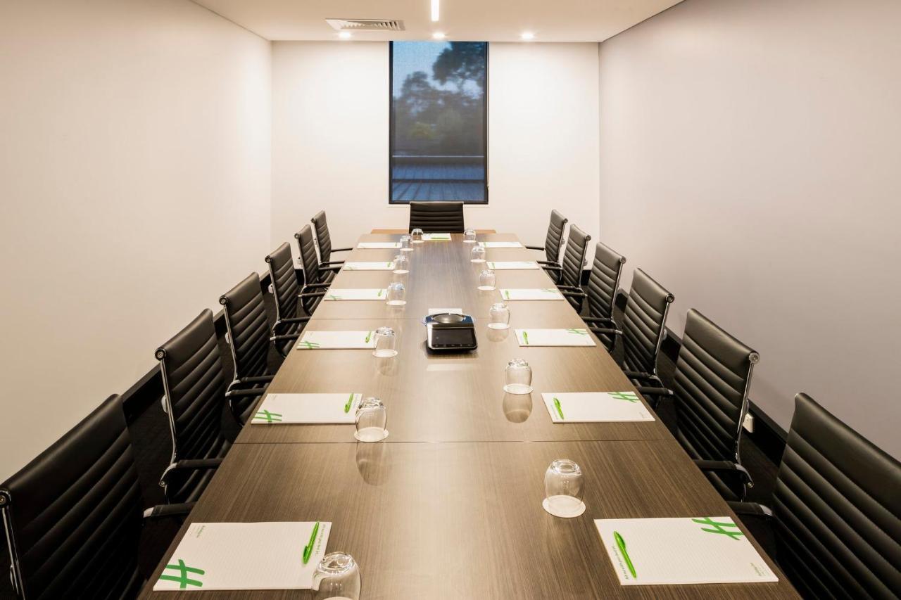 Holiday Inn Sydney St Marys By Ihg Exterior photo