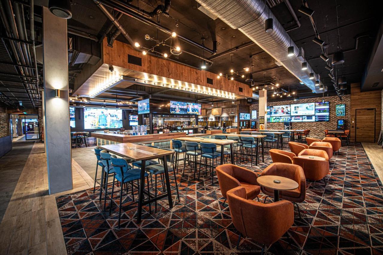 Holiday Inn Sydney St Marys By Ihg Exterior photo